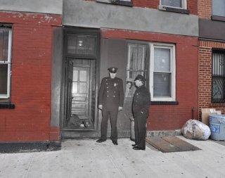 Illustration for article titled 9 Photos of Grisly Vintage Crime Scenes on Today's NYC Streets